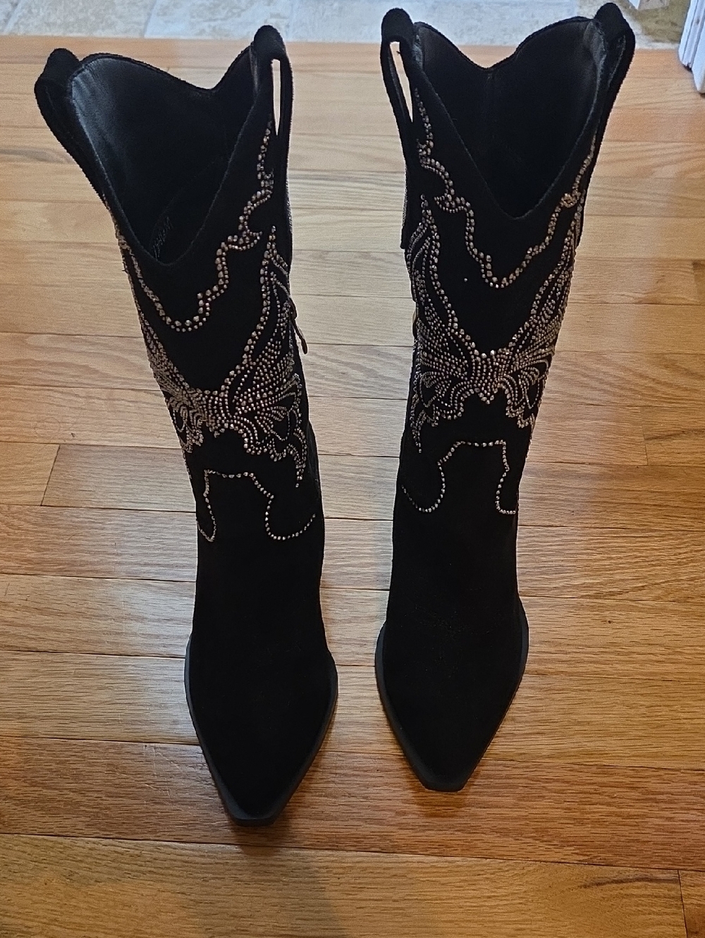 Black Stud-Embellished Women's Western Heeled Boots